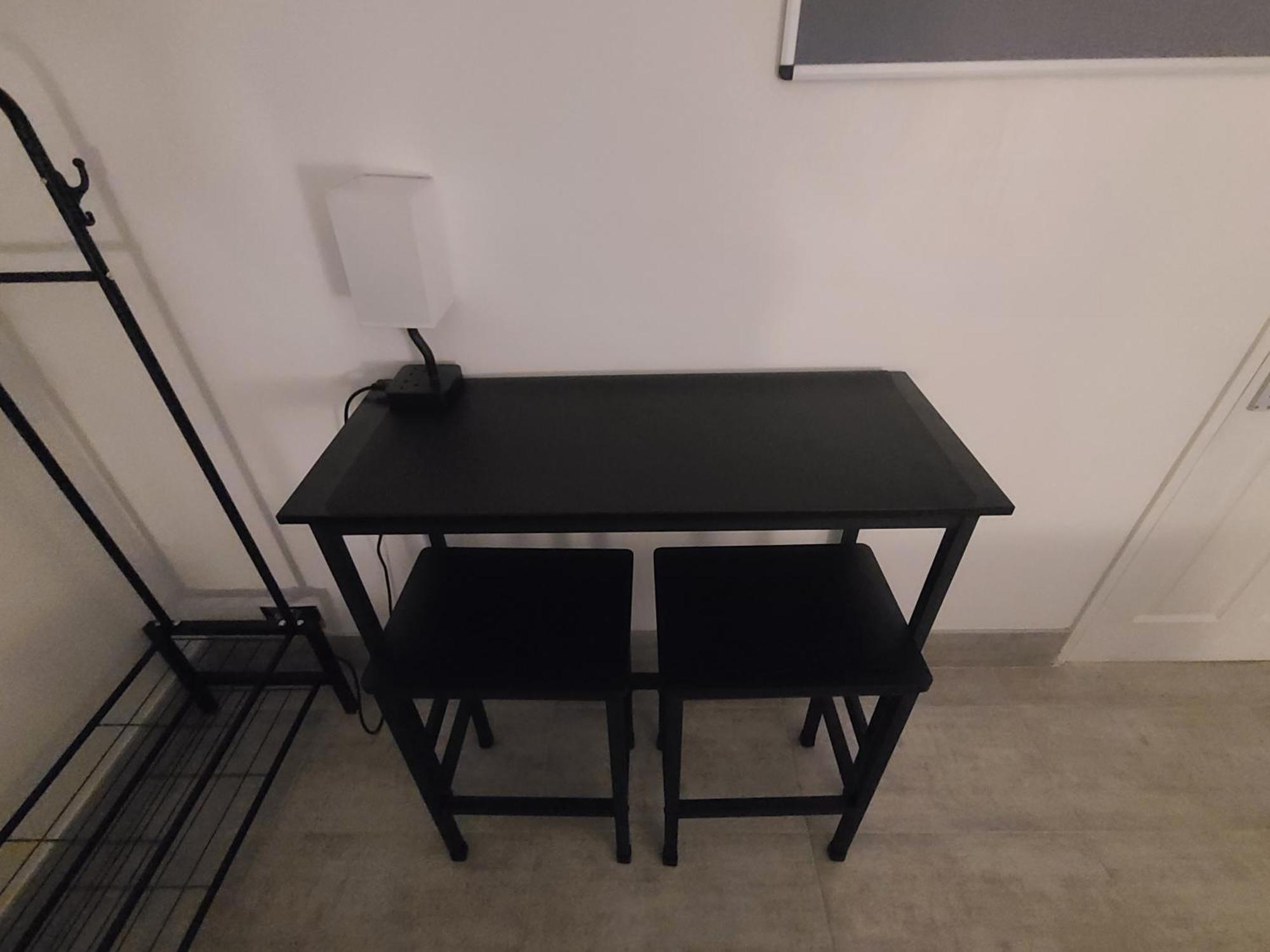 Roomz-Gatwick-London-Airport Parking-Travel Service Ifield Extérieur photo